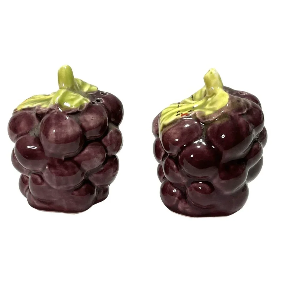 Vtg Grapes Salt & Pepper Shakers Ceramic 3